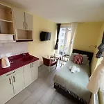 Gasthaus210 Guest house