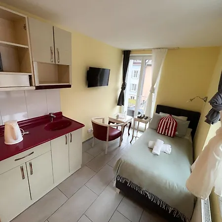 Gasthaus210 Guest house